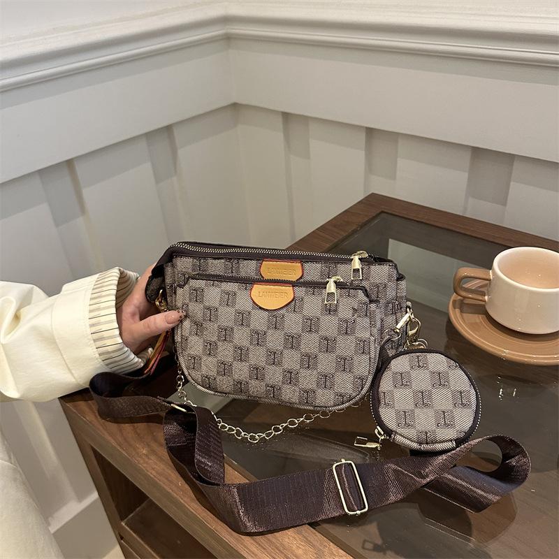 Casual Simple Popular Printing Large-capacity Shoulder Bag Women's Fashion Versatile Niche Design Textured Messenger Bag