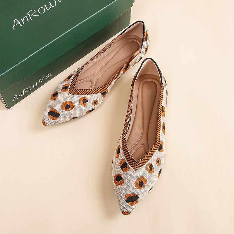 Fliegende gewebte Damen-Einzelschuhe neuer Frühling spitzgestrickte Schuhe flacher Boden flacher Ausschnitt bequeme Doudou-Schuhe große Größe Damenschuhe