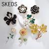 SKEDS Fashion Women Camellia Flower Crystal Enamel Brooches Pins Elegant Lady Plant Party Wedding Accessories Jewelry Corsage