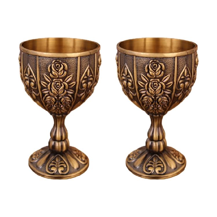 Artistic Zinc Alloy Alcohols Glass With Luxurious Embossed Detailing Retro Art Wine Glass For Wine Tasting Event