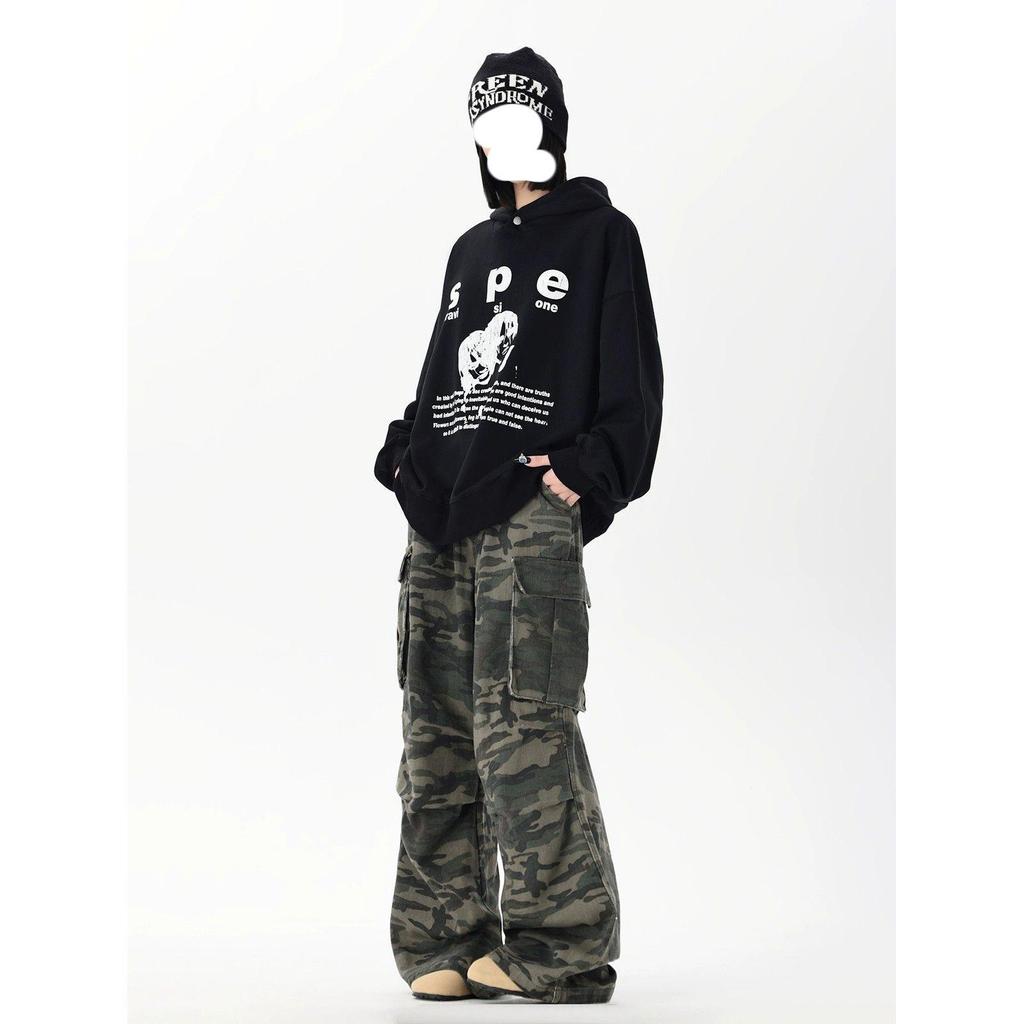 Women's Camouflage Pleated Cargo Jeans - Loose Wide-Leg, Floor-Length Trousers