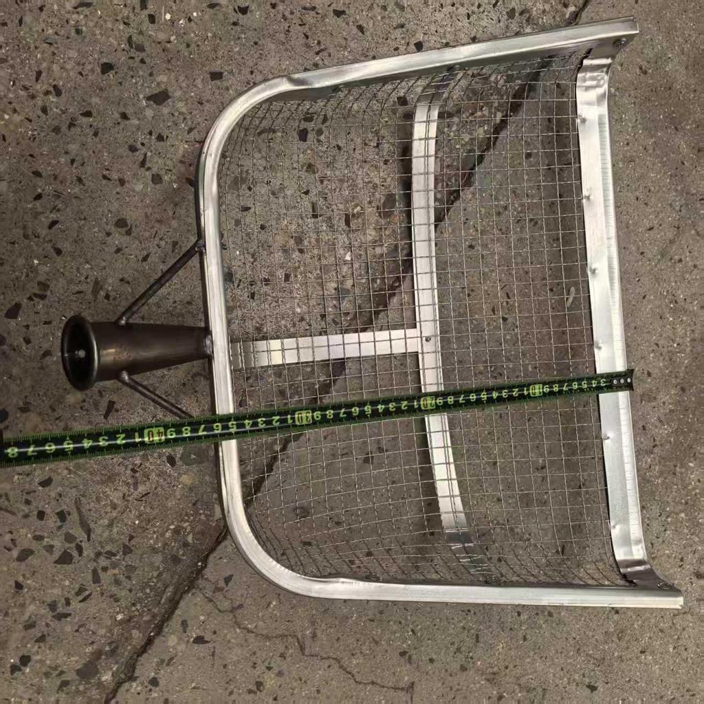 Galvanized Agricultural Soil and Grain Sieve Shovel