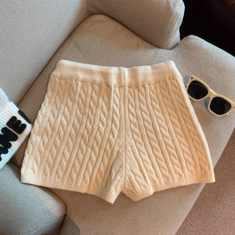 Korean Style Sweet Spicy Cable Knit Wide-Leg Elastic Waist Shorts for Women - Slimming & Casual, Early Autumn 2025.