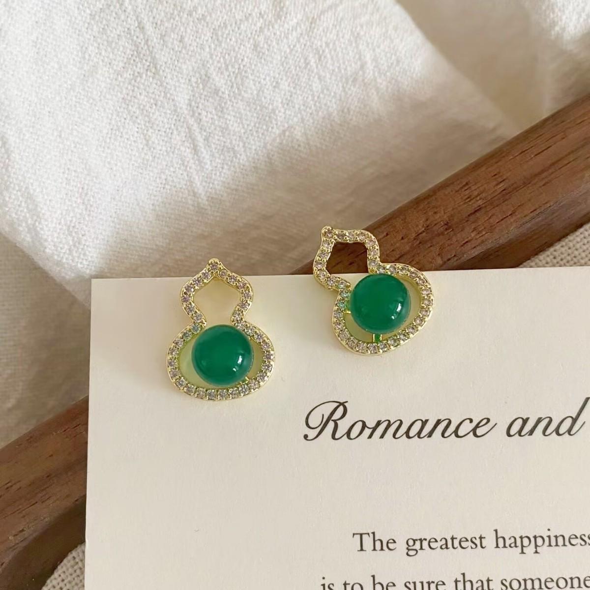 Elegant High-End Hollow Diamond-Studded Gourd Earrings