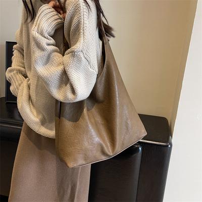 حقائب للنساء – حقائب واسعة