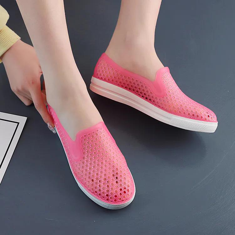 WTEMPO Women's Hollow-out Breathable Flat Thick Heel Anti Slip Casual Work Shoes Spring Summer Large Size Solid Color Single Shoes