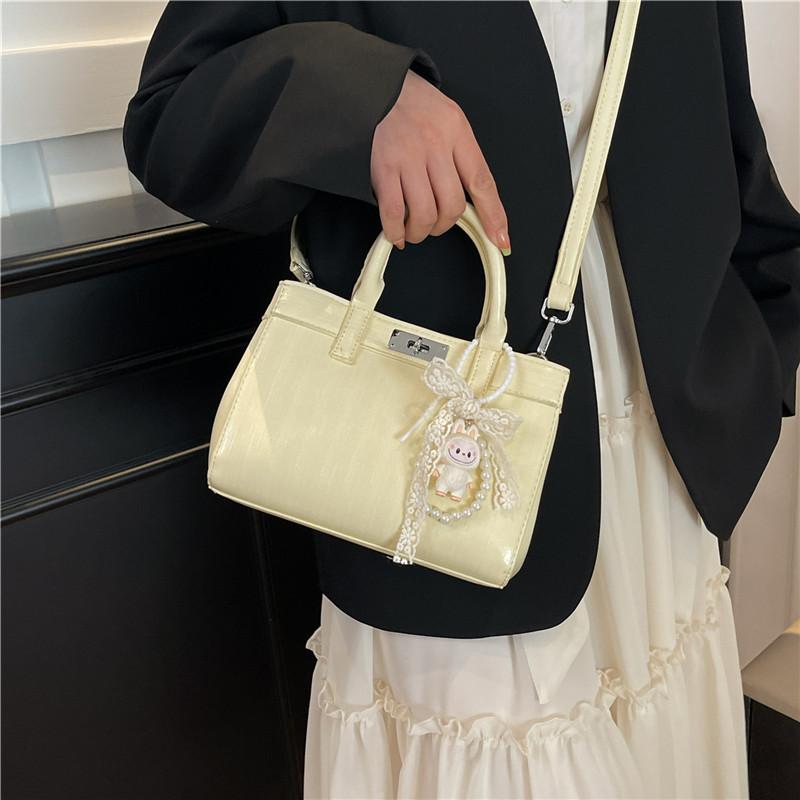 Casual Handbag Women's New Fashion Shoulder Bag Feeling Messenger Bag