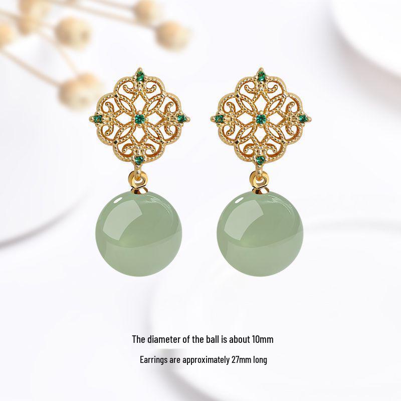 Серьги-пусеты из нефрита Хэтянь ледяного типа с золотом - Винтажный нишевый дизайн для женщин, 2025