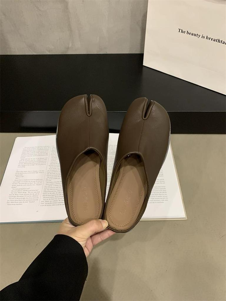 Design Sense Niche Pig's Trotters Split-toe Shoes Soft-soled Single Shoes Women's Shoes Half-drag Autumn and Winter Flat Loafers Doudou Shoes