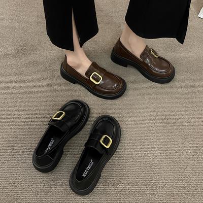 Topuklu Ayakkabılar – Kadınlar için loaferlar