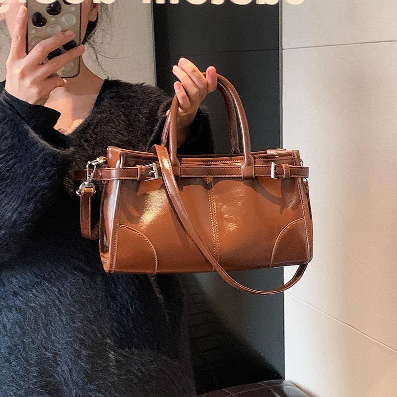 2026 New Fashiable Colorblock Women's Commuter Crossbody Bag Retro Large Capacity Shoulder Bag with WaxInfused Leather