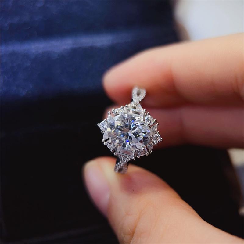 2 Carat D Color Oval Moissanite Egg-Shaped North Star Ring for Women - Wedding & Proposal Diamond Ring