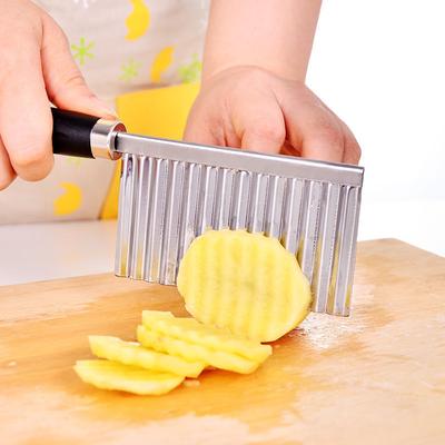 Frézovač na brambory Nerezové Kuchyňské příslušenství Nůž s vroubkovanou čepelí Kráječ na mrkev Nářadí na zeleninu