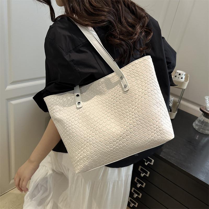 Womens Casual Tote Bag With Pu Material And Inner Zipper Pockets For School