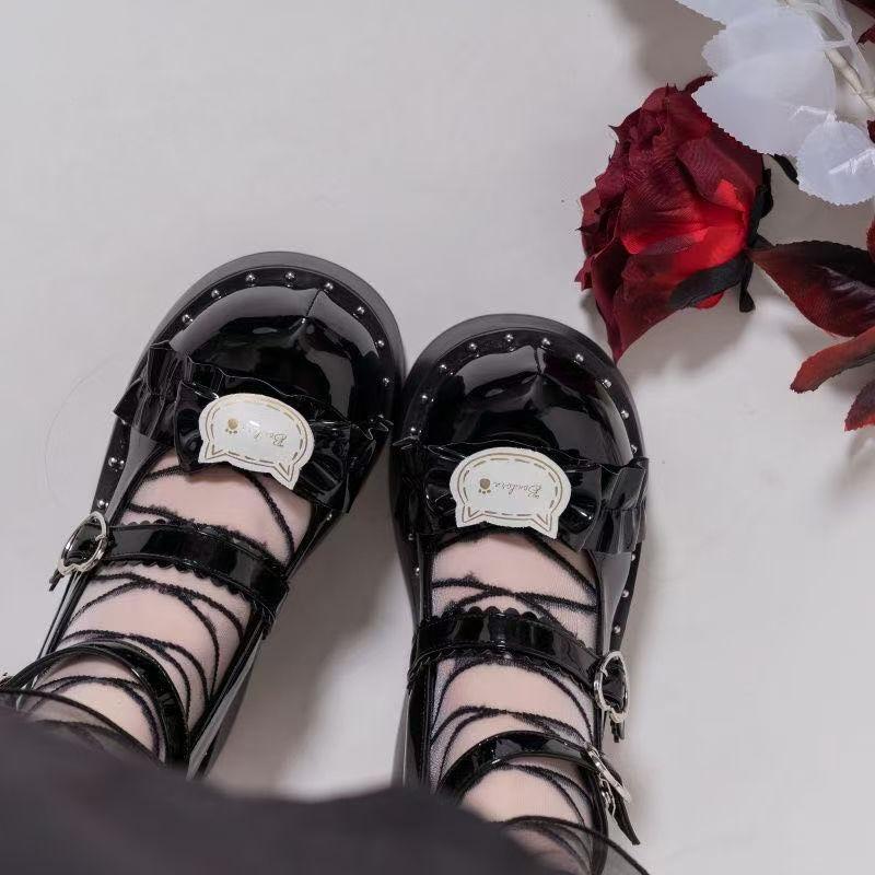 Celebrity Xiaoxiangfeng new temperament light and comfortable small leather shoes 2024 spring popular casual versatile skirt shoes