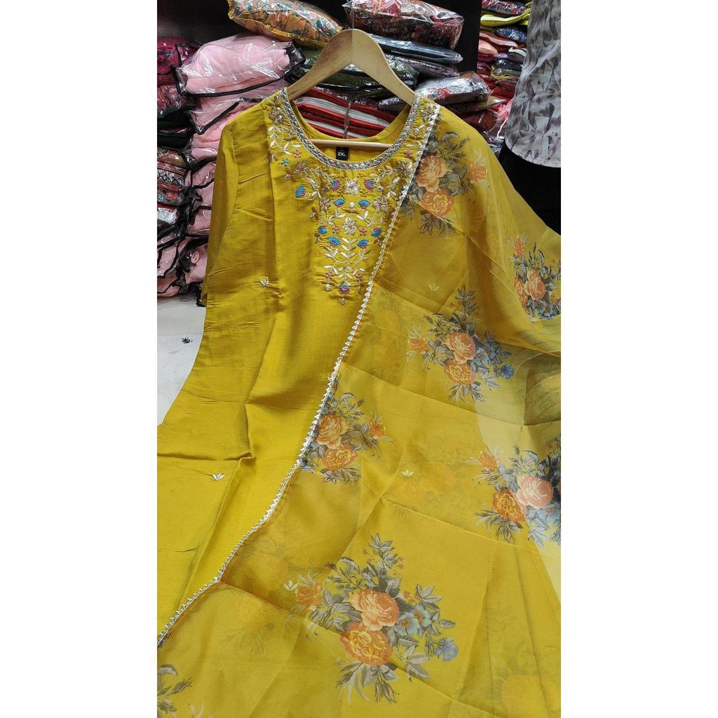 Featuring Beautiful Heavy Suit Set