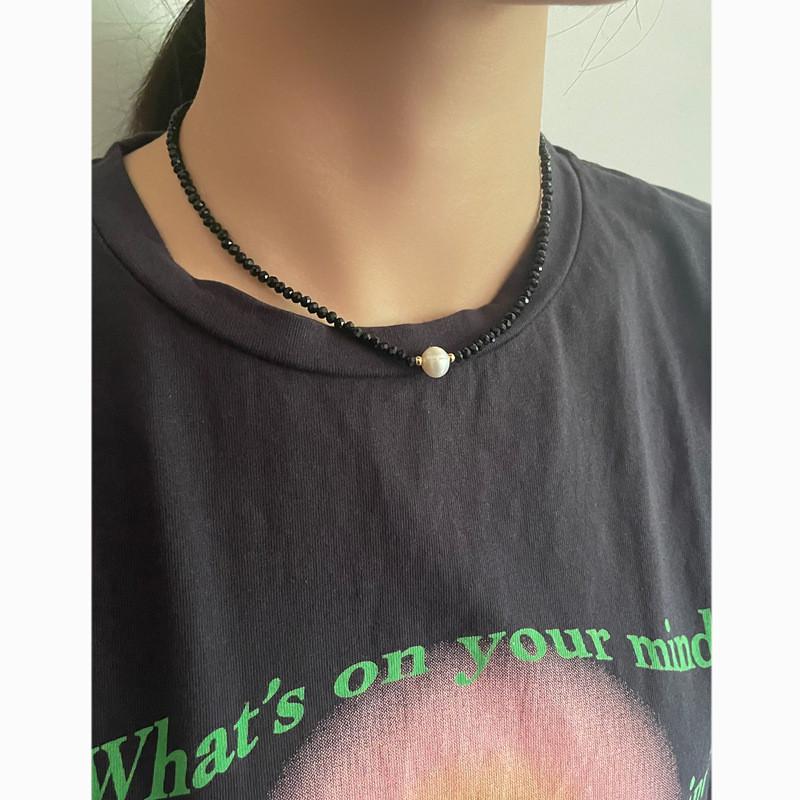 Elegant Black Water Crystal Pearl Necklace For Women With Geometric Chain Pendant