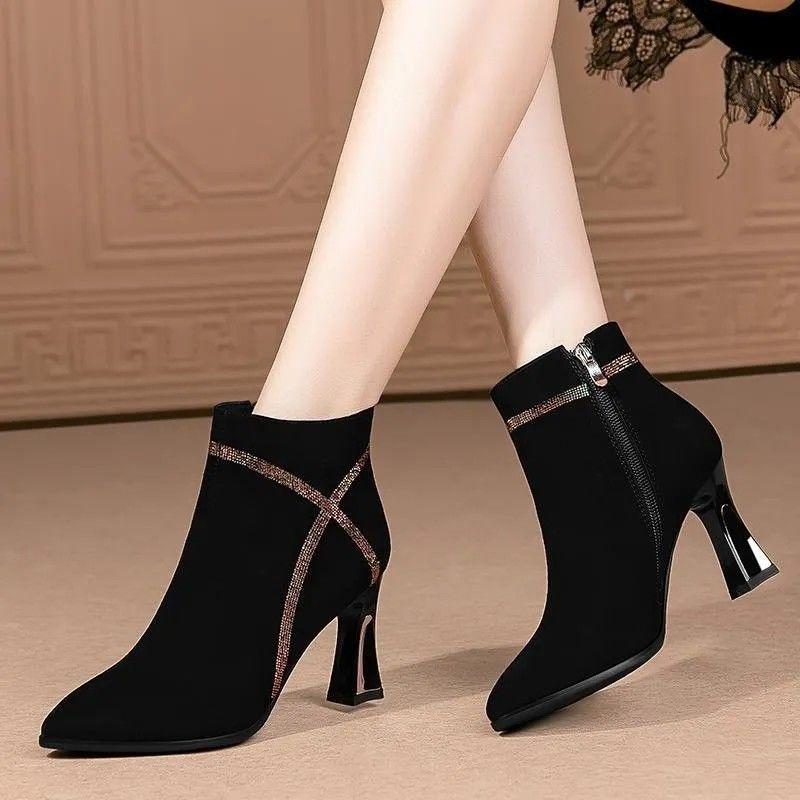 

Mid-heeled matte booties women s 2025 autumn/winter new pointed toe block heel boots French small heels fashion martin boots 34