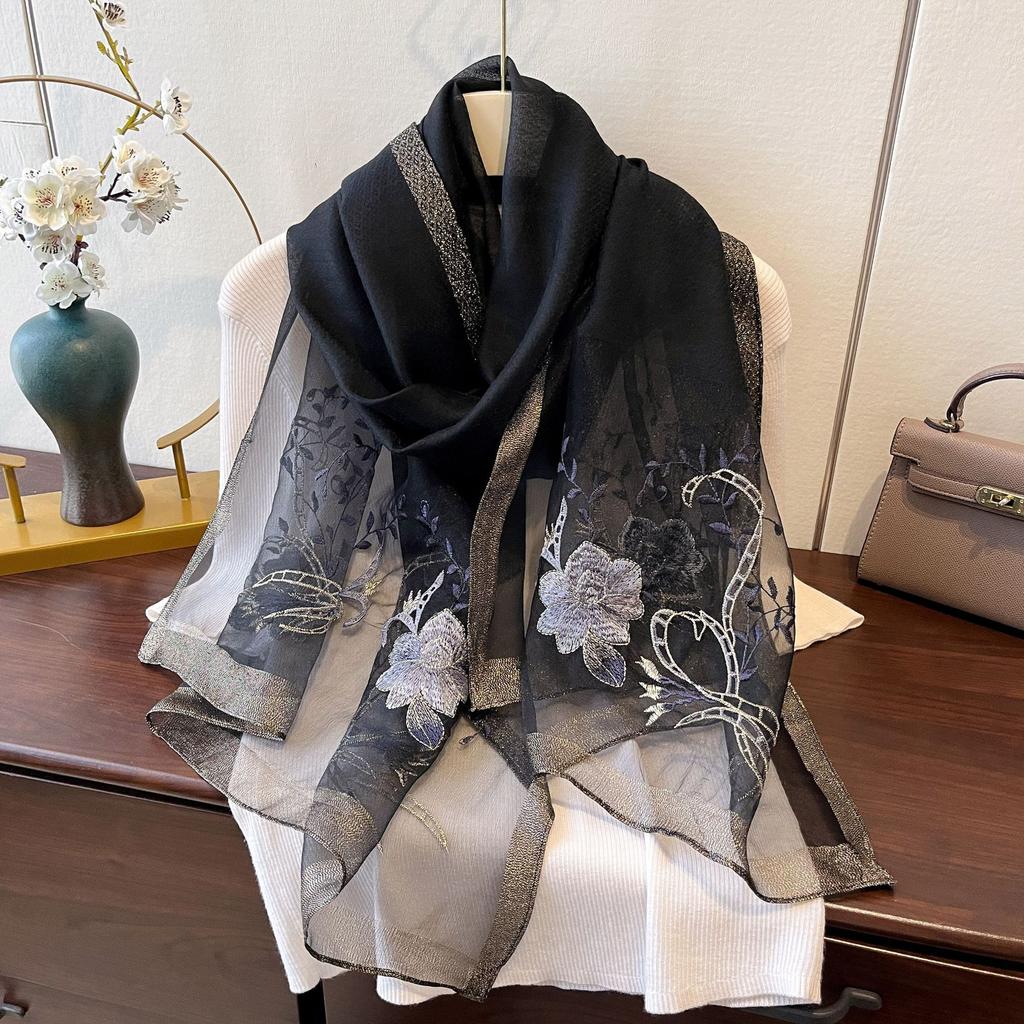Nový Elegantní a Módní Větruodolný Tenký Hedvábný Šátek Hedvábný Vlněný Vyšívaný Šátek pro Dámskou Opalovací Šálu