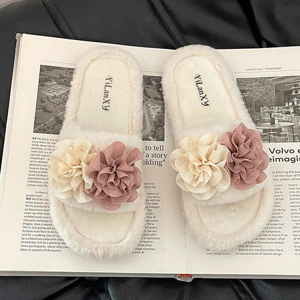 Design Sense Flower Plush Girl One-word Drag Autumn and Winter Fairy Retro Style Fashion Outer Wear Casual Style Mori Slippers