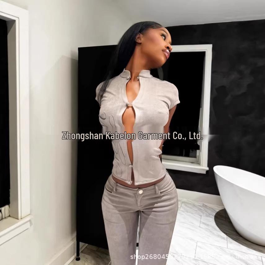 Y2K Spicy Girl Light Gray Embroidered Cropped Top with Frog Button and Stand Collar