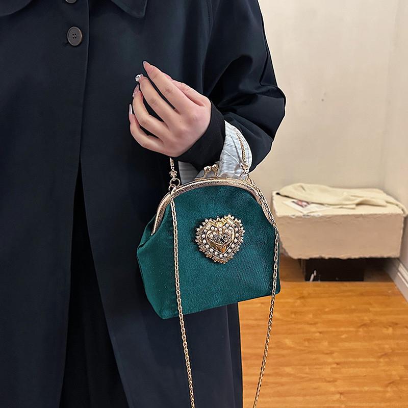 Woman Bag Vintage Chinese Style Velvet Shell Clutch With Chain For Evening Events