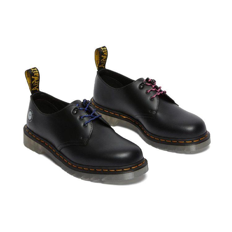 1461 atmos x 1461 Dr.Martens 'Schwarz' 26928001