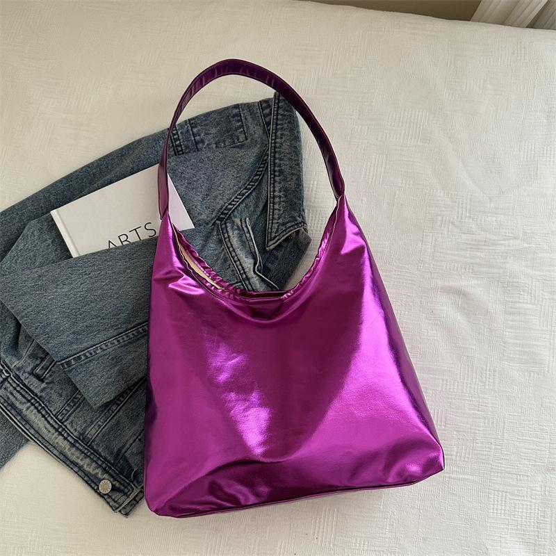 

Модна і відпочинкова велика сумка для приміських поїздок Літо 2024 Нова проста і модна портативна сумка через плече великої місткості троянди рожеві кольору