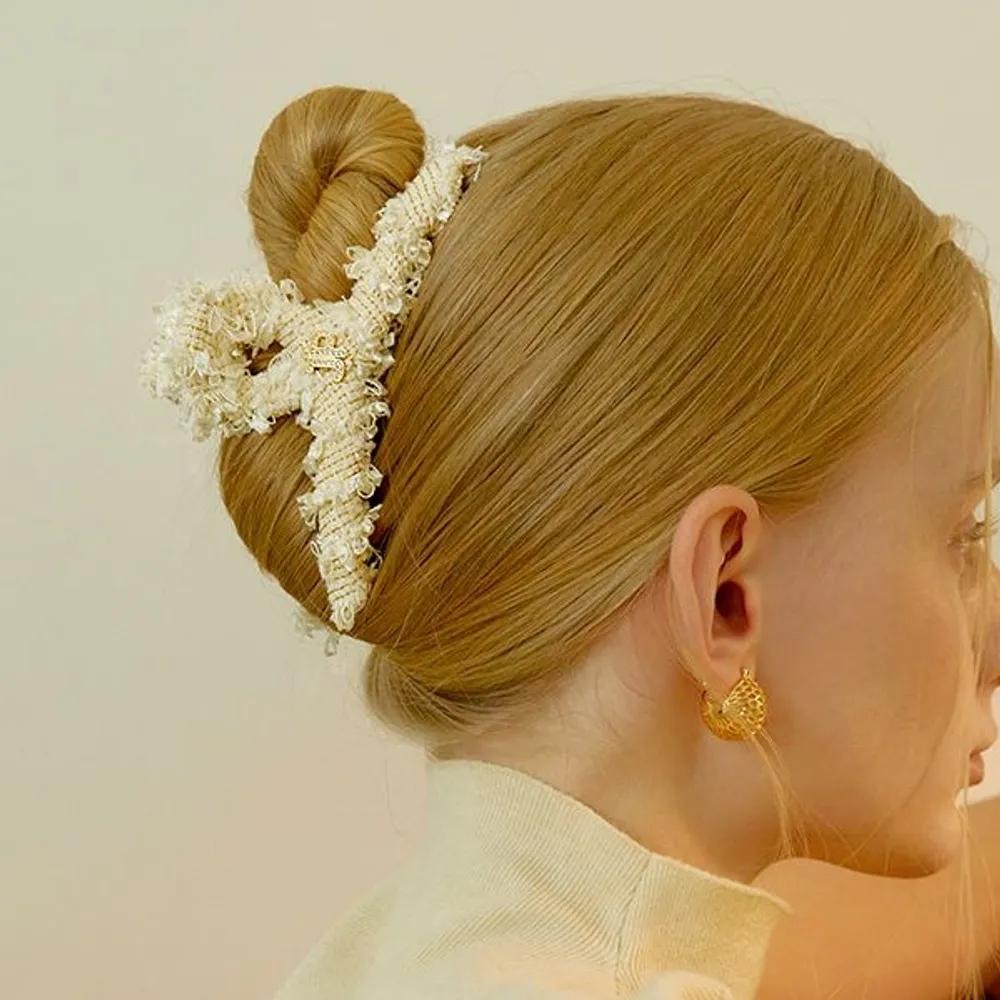 JP Tweed Hair Clip JP-23-372CC ivory