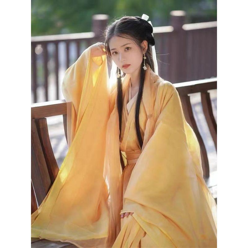 Set de rochii pentru femei în stil Hanfu, în stilul dinastiei Wei și Jin din China