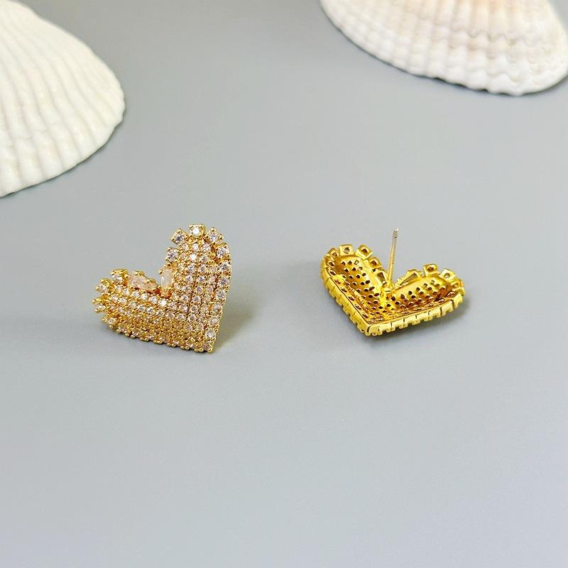 Sweet Temperament Dongdaemun Three-Dimensional Full Diamond Love Stud Earrings Light Luxury Women'S Earrings