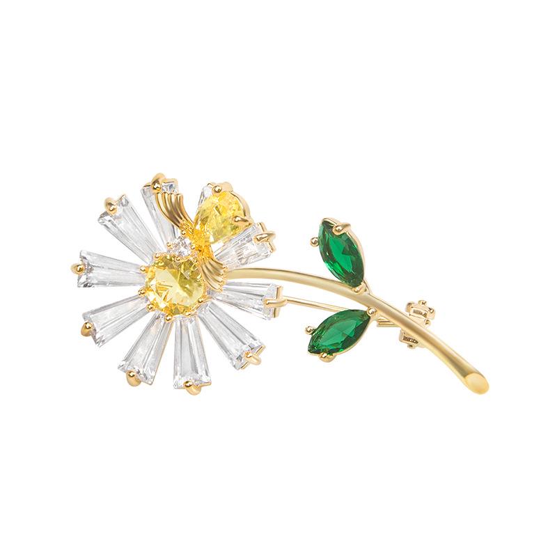 Zircon Daisy Brooch: Japanese & Korean Style Corsage for Women's Suits