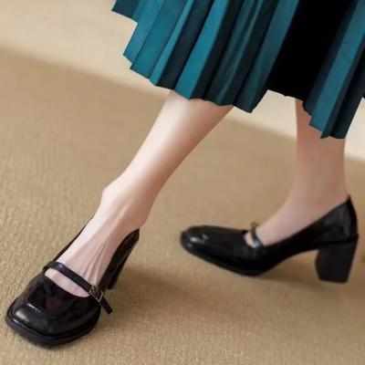 Französische Retro Weiches Leder Flachmund Eckige Zehenschuhe für Damen Temperament Schnalle Gürtel Klobige Mary Janes Büroschuhe