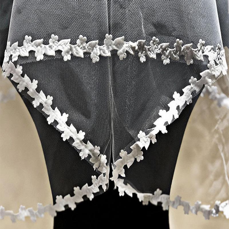 Short Bridal Lace Veil for Photo Studio or Wedding Dress Shop