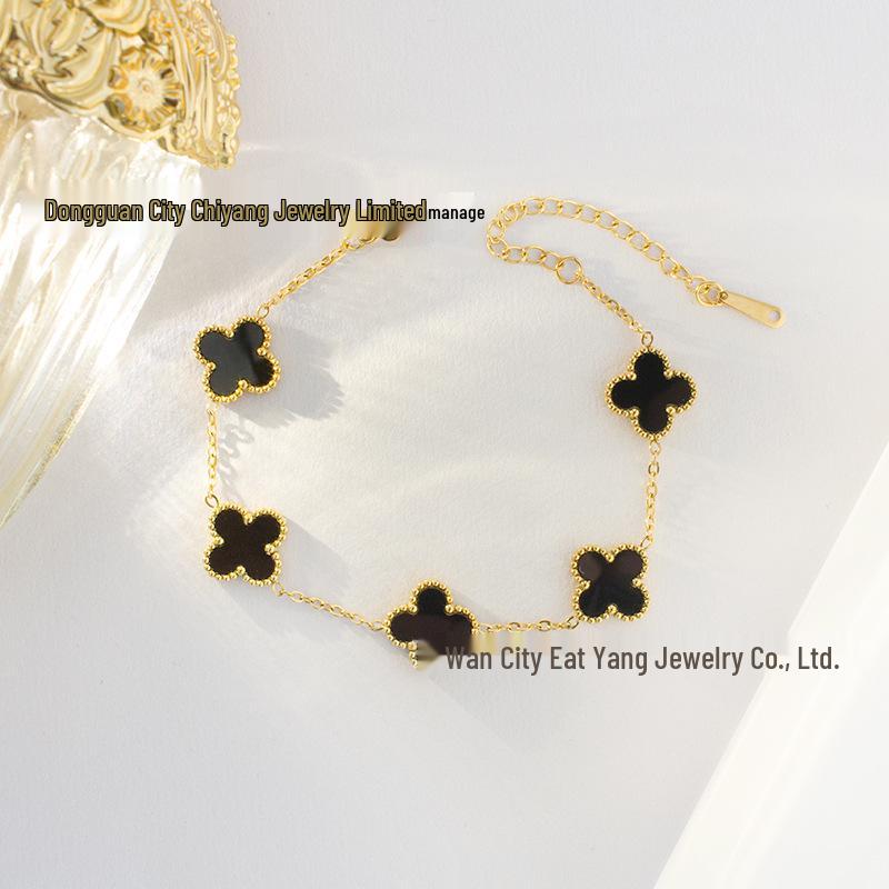 Náramek čtyřlístek, oboustranný šperk na ruku, titanová ocel tónovaná 18K zlatem, dlouhotrvající barva, všestranný šperk.