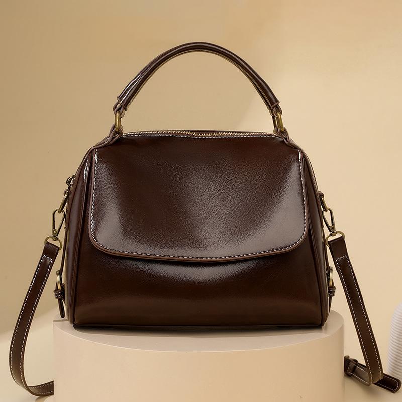 Bag Women's Bag New Trend Fashionable Retro Versatile Large Capacity Leather Shoulder Crossbody Bag Women's Handbag