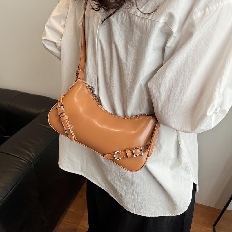 Silver Bag Women's 2025 New Popular Fashion Popular Underarm Bag Premium Texture Shoulder Messenger Bag