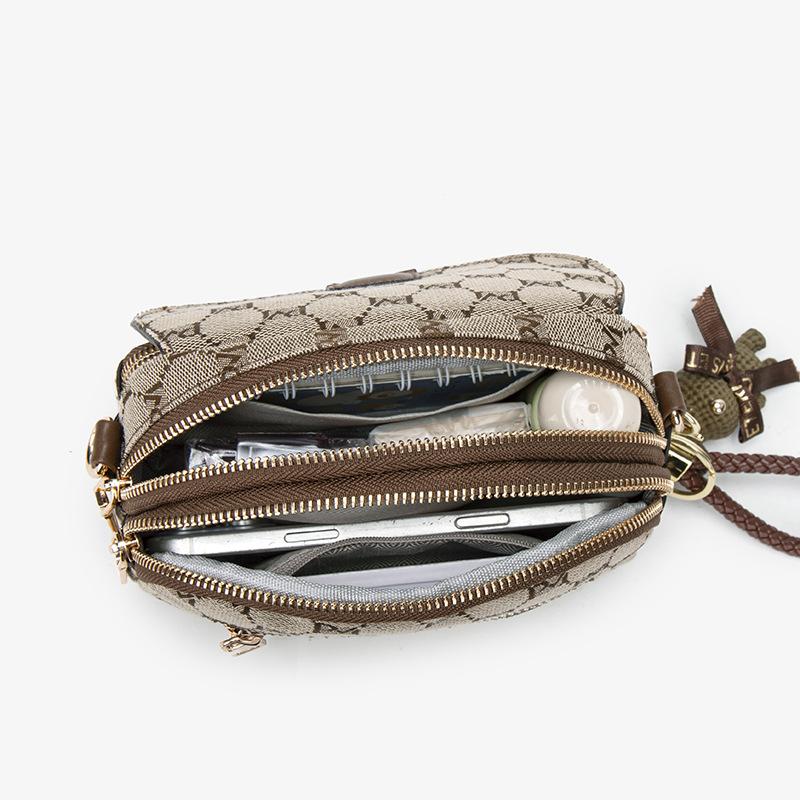 Crossbody bag 2025 popular versatile shoulder bag light luxury high-end niche design small satchel simple