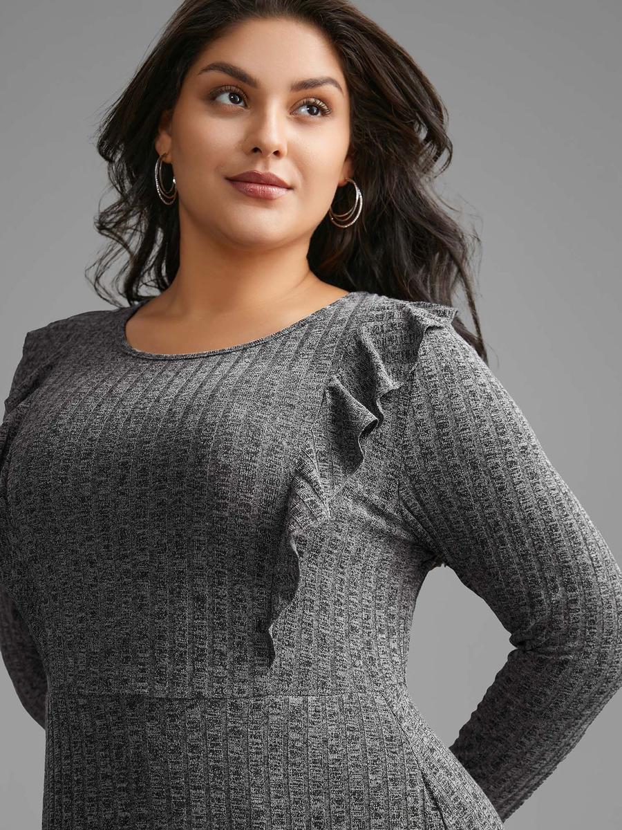 Plus Size Casual Style Dark Grey Herringbone Long Dress with Ruffles, Sleeves, and Loose Round Neck Knit Dress M