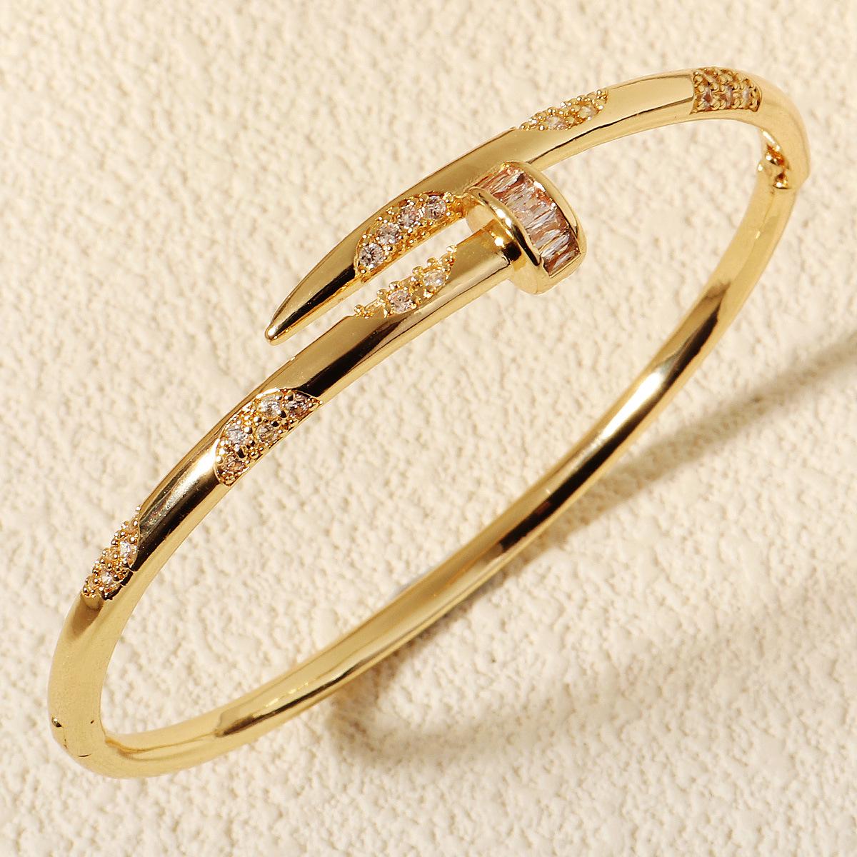 

Элегантный медный браслет-гвоздь с циркониевой пряжкой - Дизайн открытого браслета высокого класса