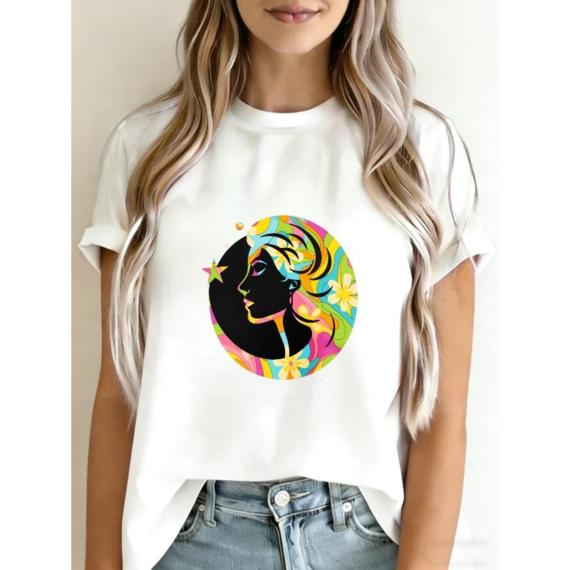 Weißes T-Shirt mit farbiger Frauensilhouette und floralem Design für Freizeitkleidung
