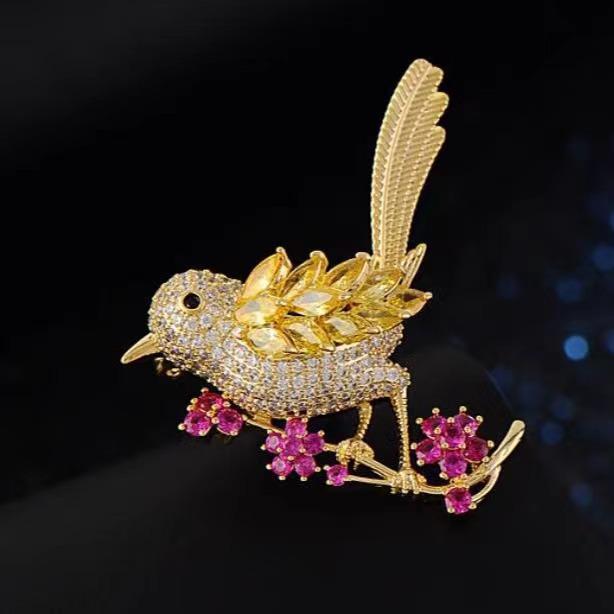Elegant Chinese Magpie Brooch: Fashionable High-End Women's Accessory
