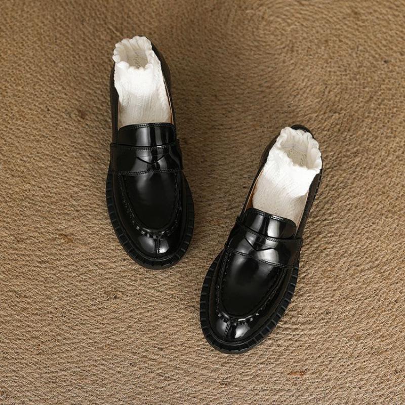 

New foot cover one pedal four seasons leather shoes comfortable fashion single shoes women s round head thick sole non-slip beef tendon sole large s 40