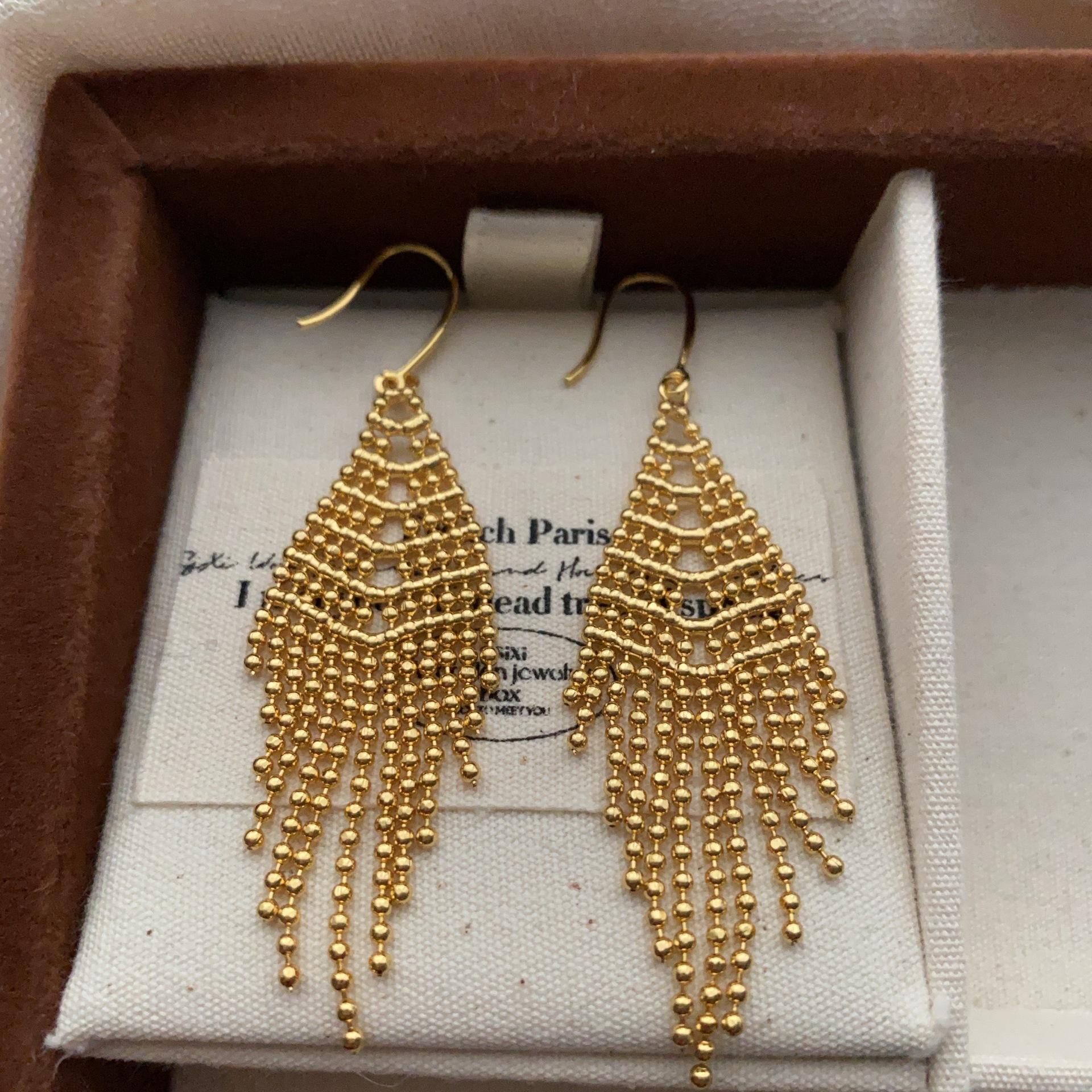 

Gold Bead String Geometric Fringed Earrings Earrings Light Luxury Fashion Exquisite Niche Pendant Personality Unique Atmosphere Earrings