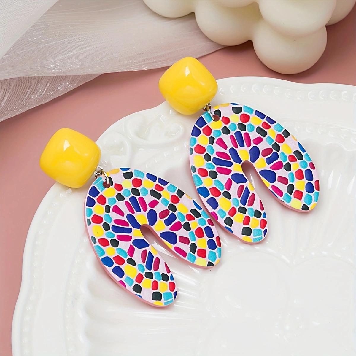 

Красочные геометрические эллиптические акриловые серьги, U-образные серьги с мультяшным дизайном столкновения