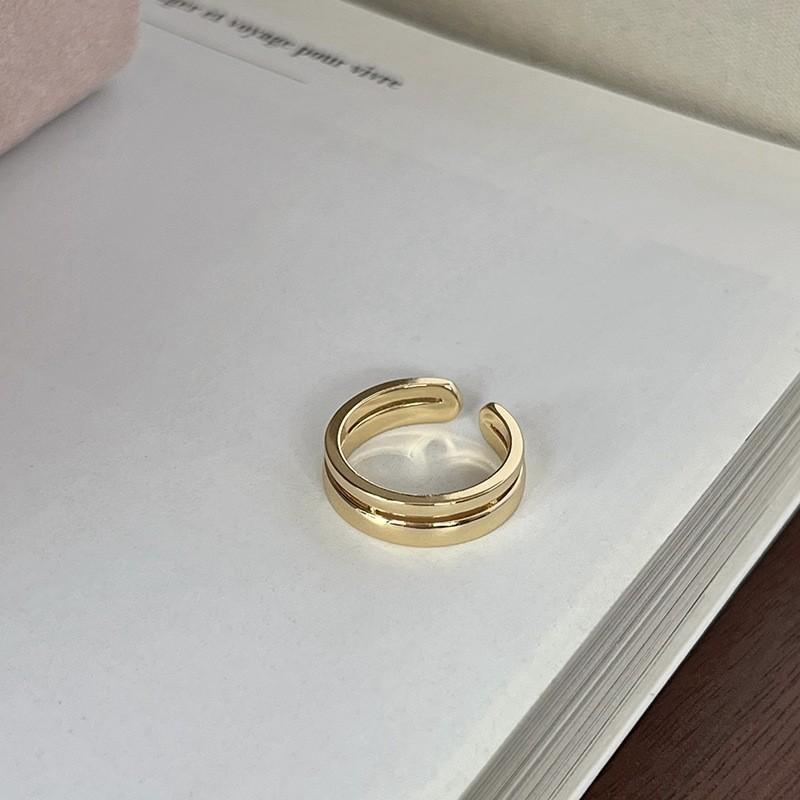 

Luxe Silver S925 Ring Featuring Unique Pearl And Flower Design Perfect Women For J6069