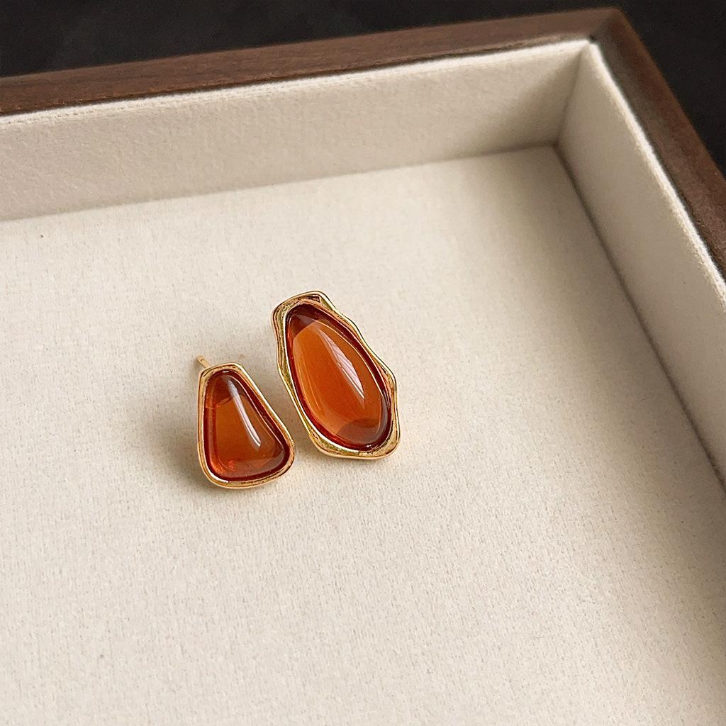 Vintage Maillard Coffee Earrings Women's Literary Temperament Acrylic Smudge Earrings Niche High-end Autumn and Winter Earrings