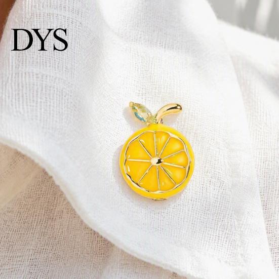 Jackets Enamel Pins Lemon Slice Brooch Pin, Oil Dripping Fruit Pin with Jewelry Rhinestone Leaf, Decorative Badge for Clothes Bags Scarves Summer