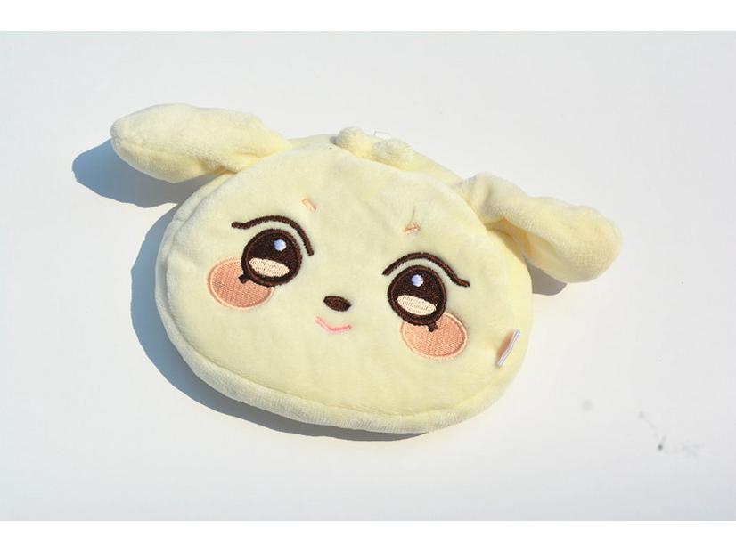 ATEEZ Coin Purse Pouch: Featuring Kang Yeosang, Choi San, Park Seonghwa, and Song Mingi.