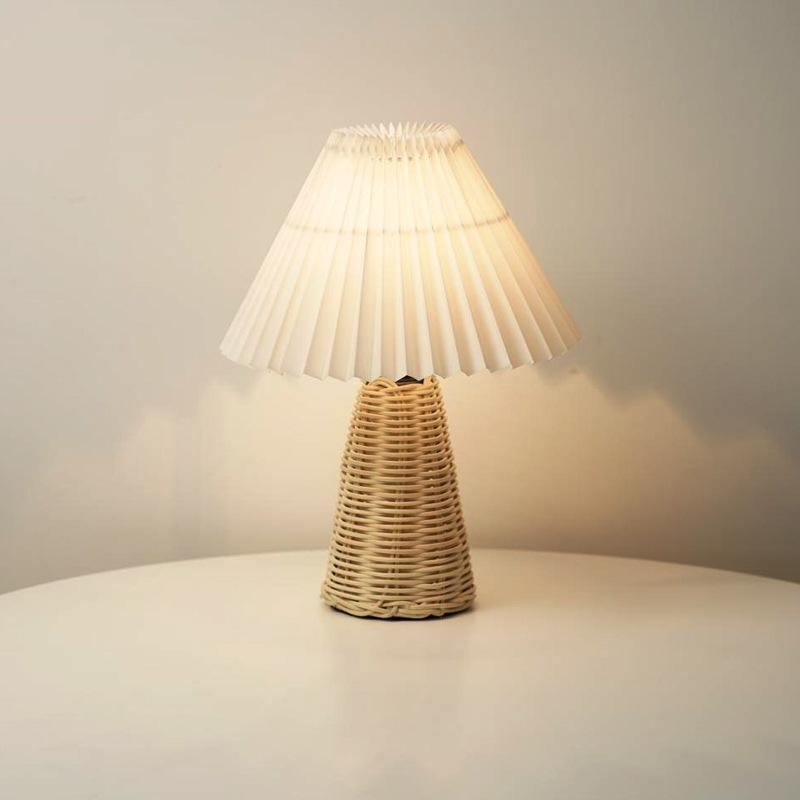 European Bedroom Table Lamp Bedside Nightstand Light Handmade Rattan Pleated Aesthetic Vintage Lamp Decorative Room Night Light
